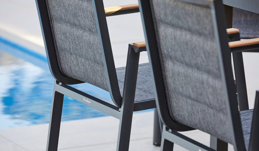 The 5 best outdoor settings for summer entertaining