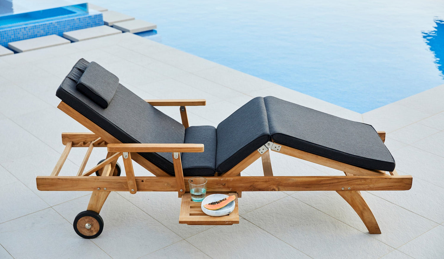 teak sunlounger