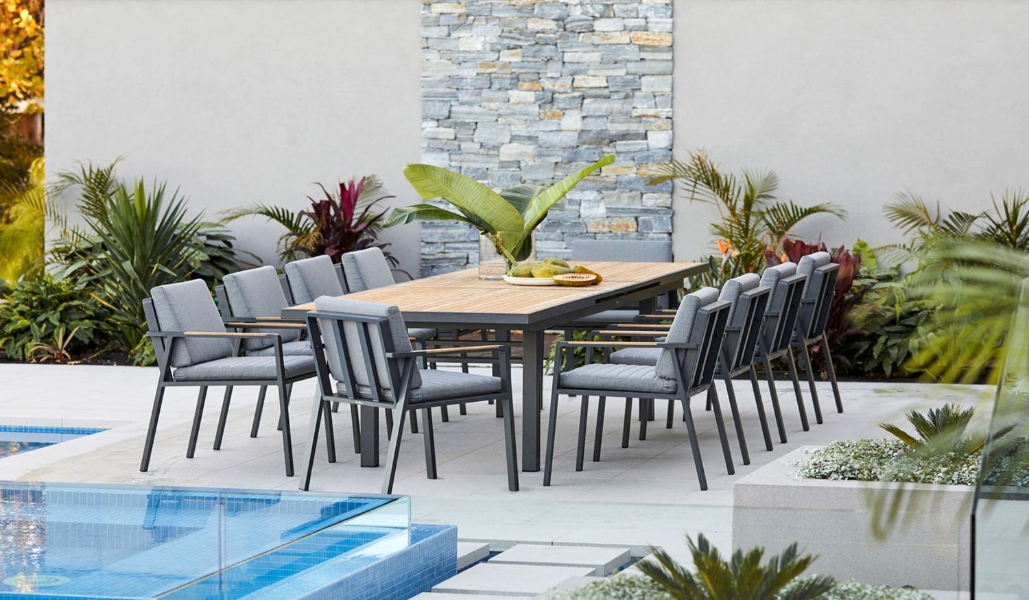 teak-aluminium-outdoor-dining-kai-10-Seat.1920x1120crop1