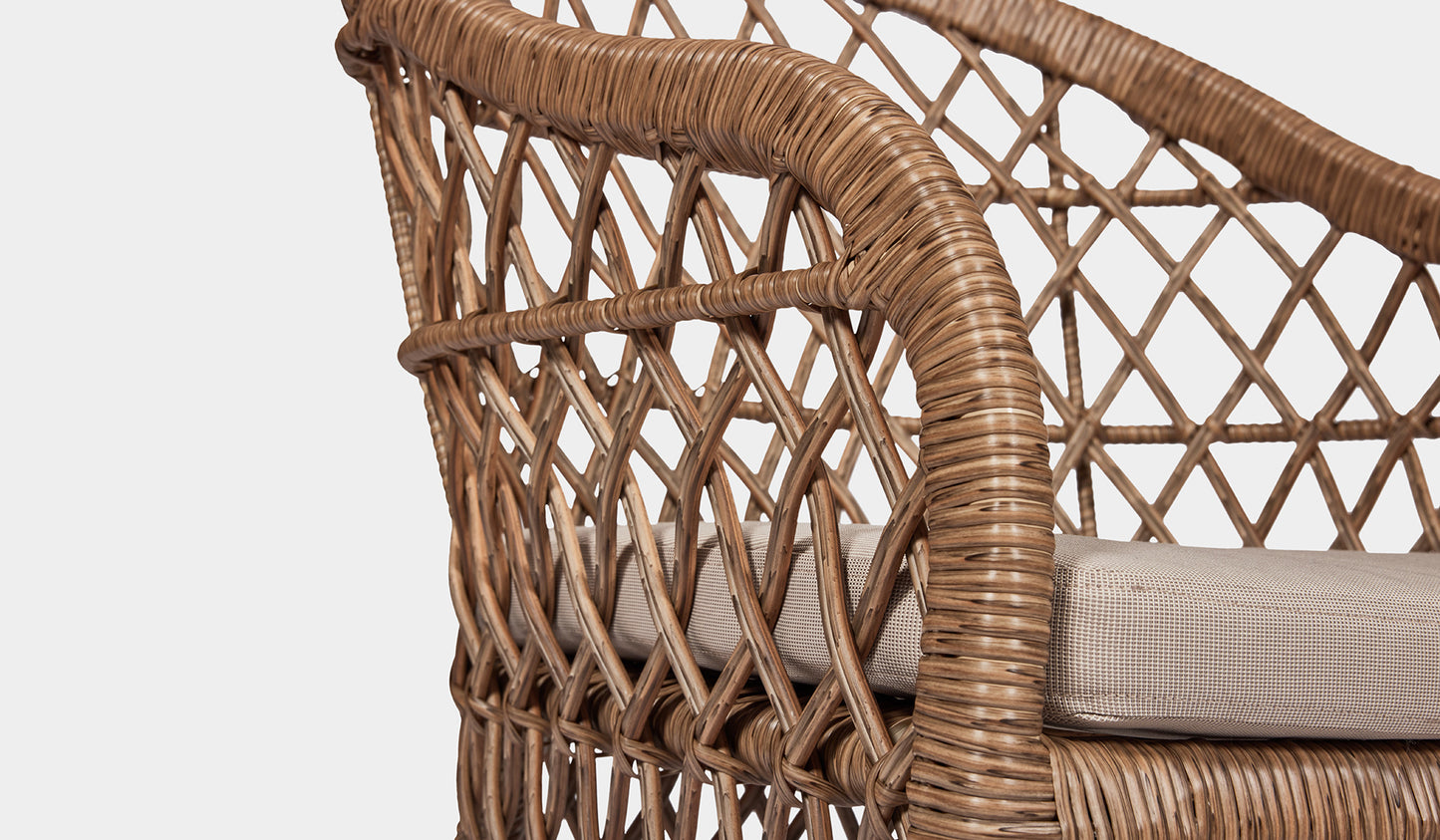 outdoor wicker dining chair