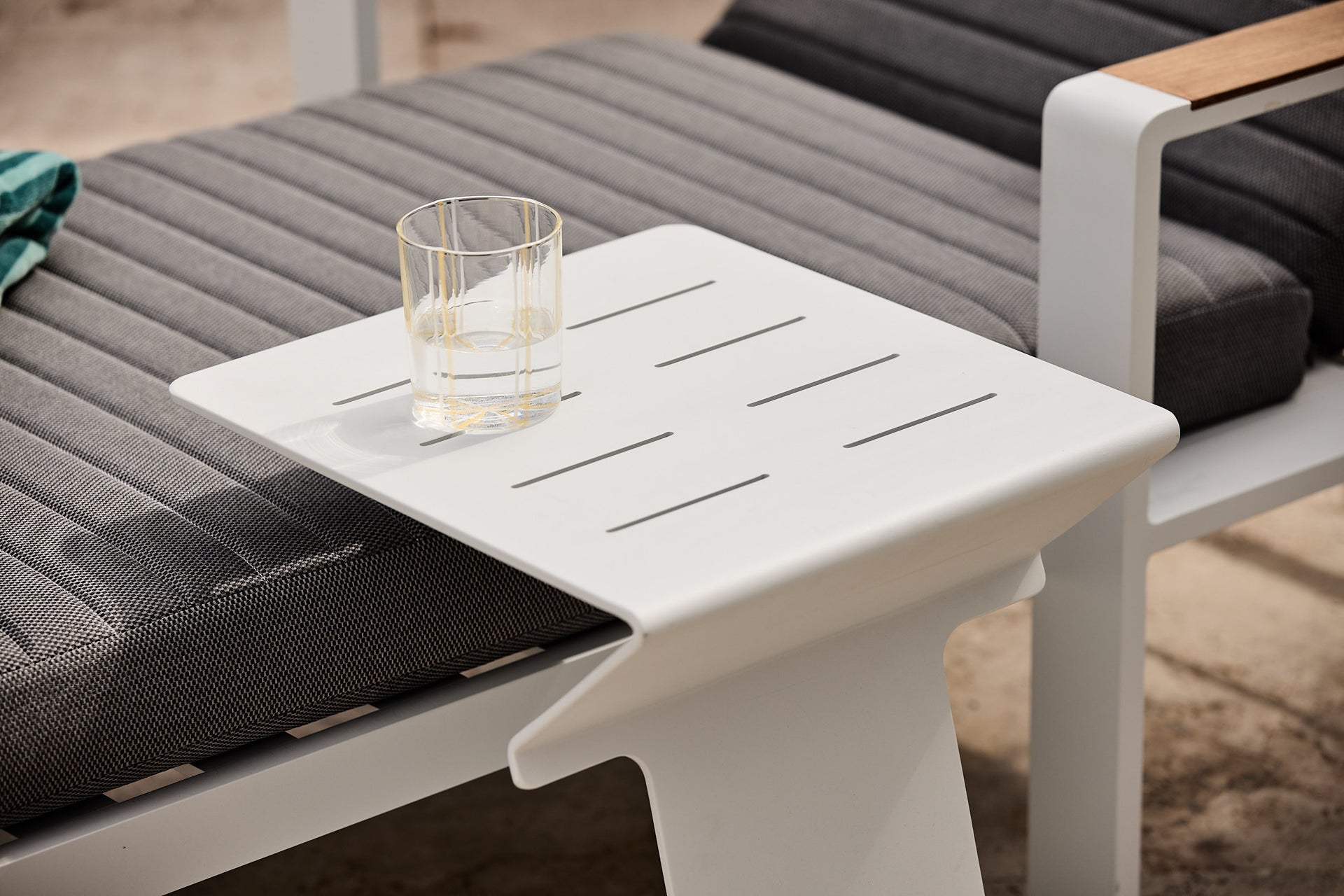 aluminium outdoor side table in white