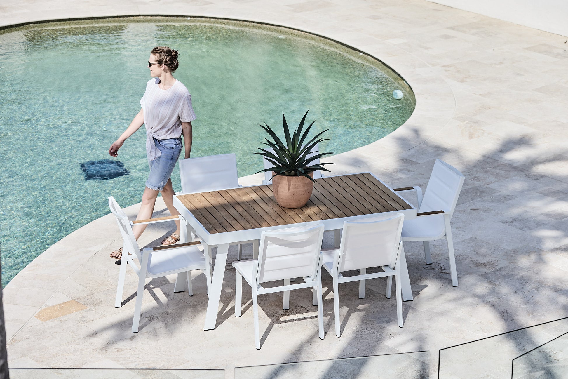 a Small Outdoor Dining Setting in White Aluminium with Teak Table Top