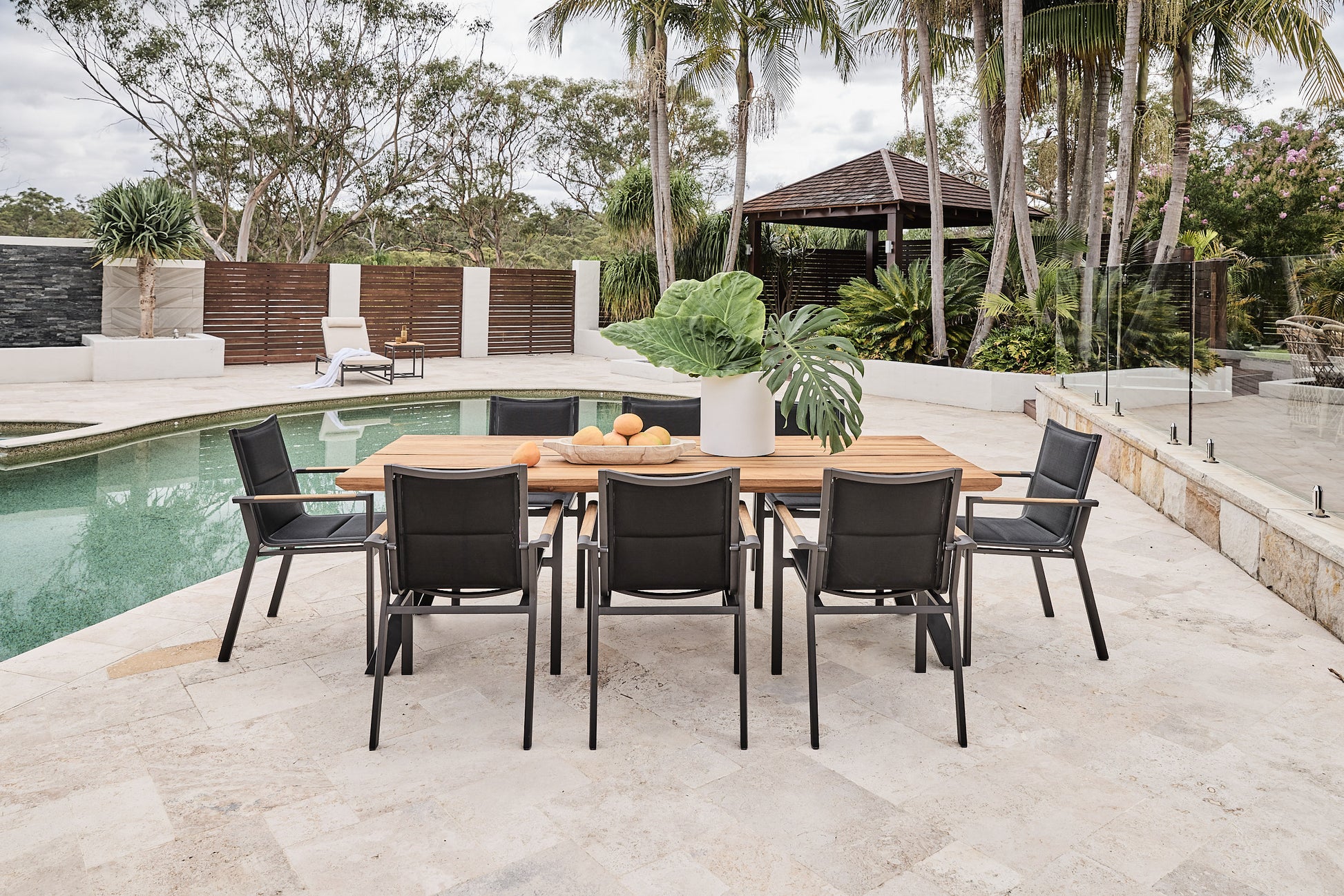 Reclaimed LAL teak Rockdale Setting with Black Rockdale Arm Chairs