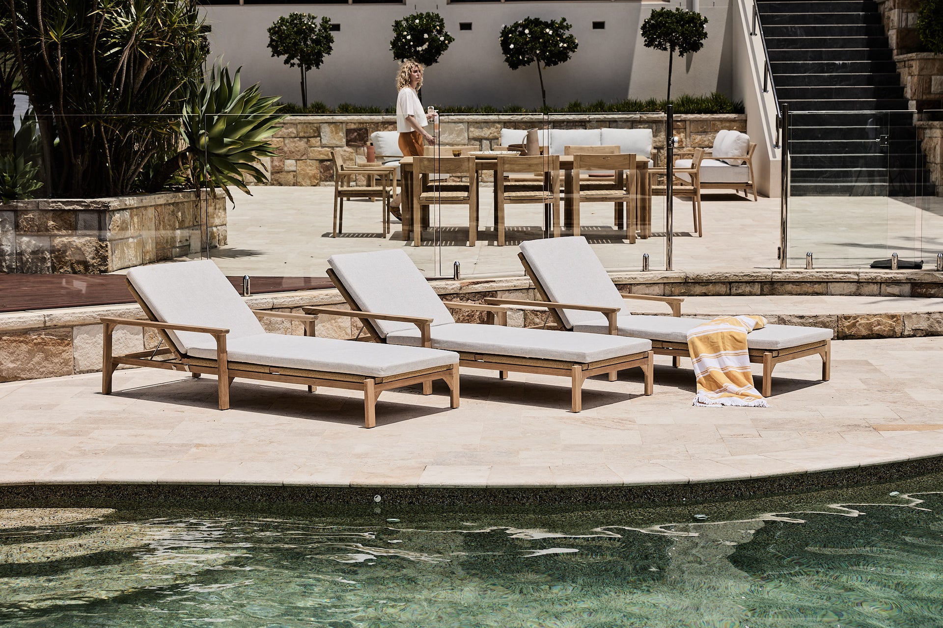 Saint_Tropez_sun_Loungers_Teak_with_Wicker_Base_and_Beige_cushions_5