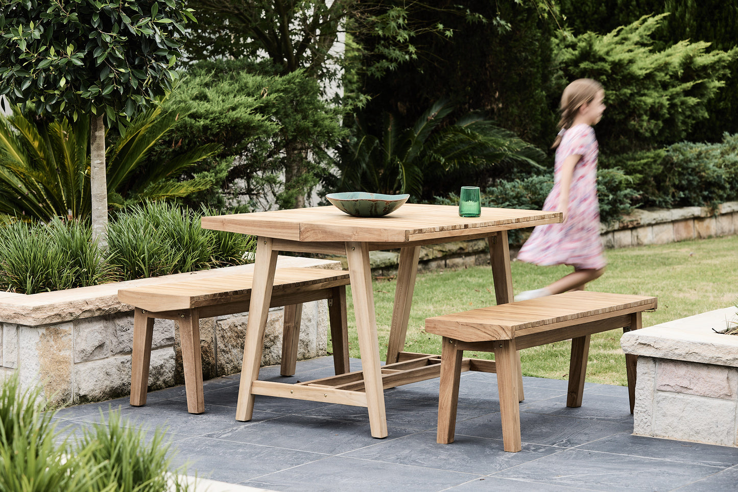 tempe teak bench setting