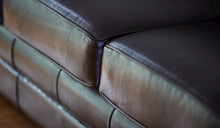 Load image into Gallery viewer, Chesterfield-Inna-Footstool-r3