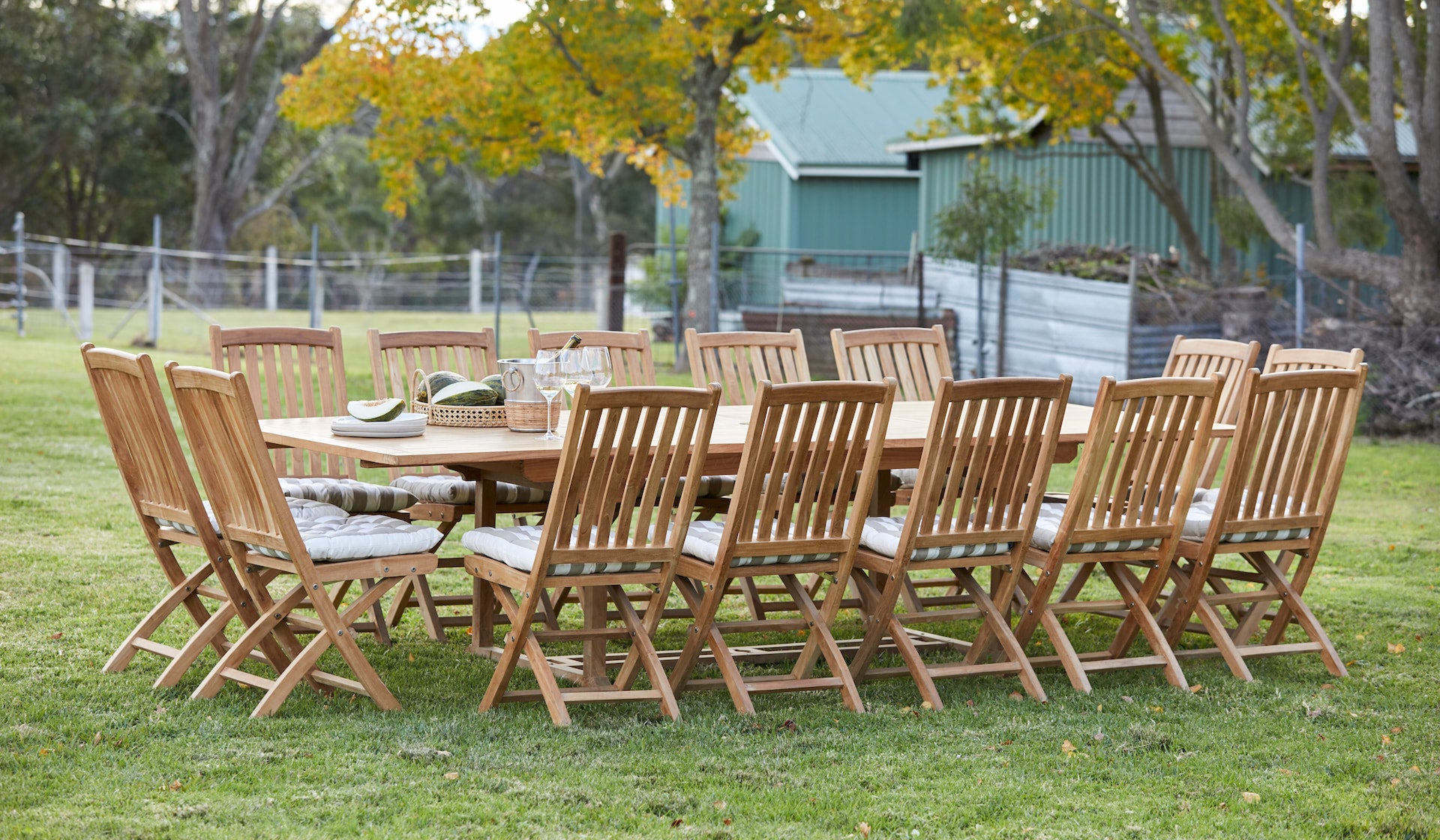 Outdoor-Teak-Dining-Chair-WithArms-Hawkesbury-r4